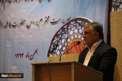 با حضور دکتر قنبری معاونت امور دانشجویی دانشگاه فرهنگیان، انجام شد:

تودیع و معارفه سرپرست سابق و جدید پردیس حضرت فاطمه زهرا(س) اصفهان