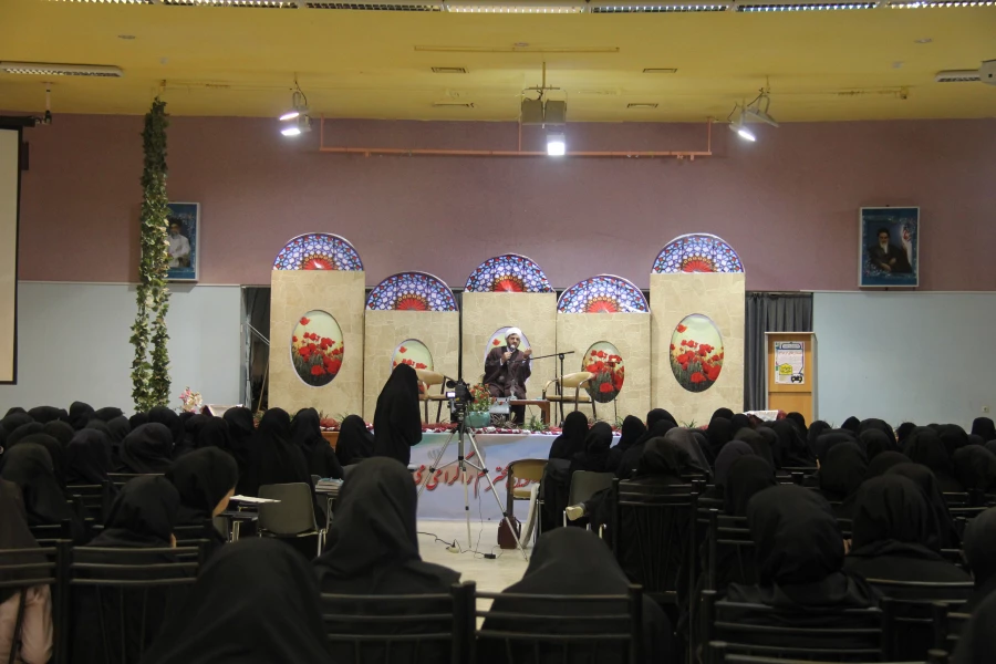 همایش من چه رنگی ام و چه رنگی بهم میاد؟