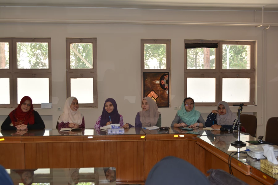 بازدید دانشجومعلمان دانشگاه مالایای مالزی از پردیس فاطمه زهرا (س) اصفهان