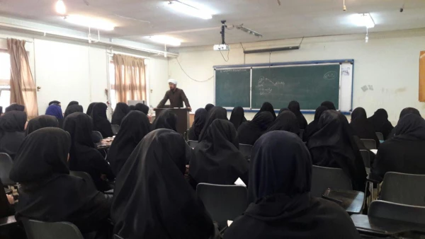 برگزاری دوره آموزشی نسیم حیات در پردیس فاطمه الزهرا(س)