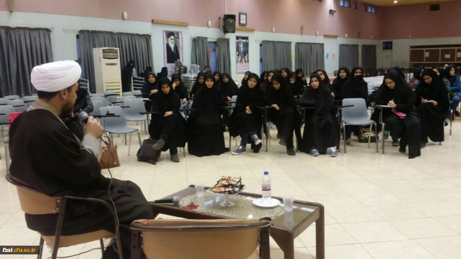 برگزاری کرسی آزاداندیشی در پردیس فاطمه الزهرا (س) اصفهان