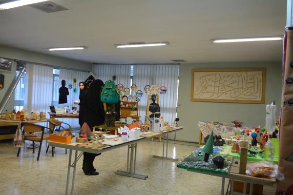 برگزاری نمایشگاه آثار پژوهشی اساتید و دانشجومعلمان پردیس فاطمه زهرا (س)