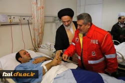عیادت نماینده رهبر انقلاب از آتشنشانان مصدوم حادثه ساختمان پلاسکو