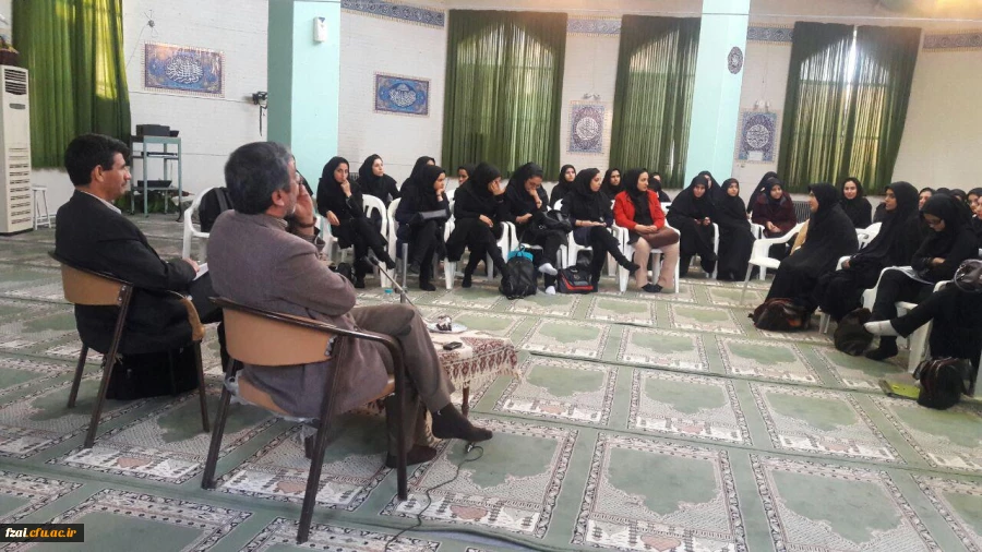 برگزاری کرسی آزاد اندیشی با موضوع دوستی قبل از ازدواج آری یا خیر