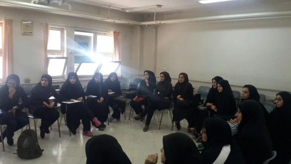 نشست صمیمی سرپرست پردیس فاطمه زهرا (س) دکتر میرحیدری با کلیه اعضای شورای صنفی و کلیه نمایندگان آموزشی