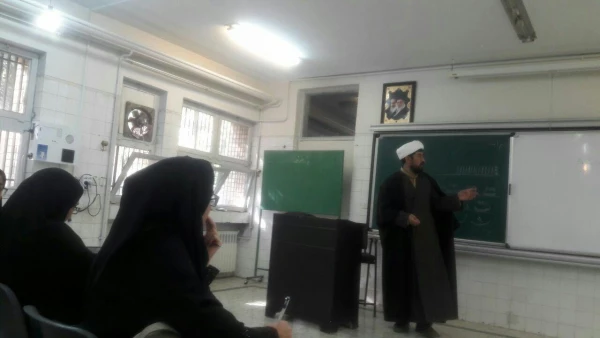 حضور دانشجومعلمان در برنامه های ساعت فرهنگی. پردیس فاطمه زهرا(س) اصفهان.