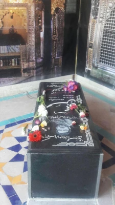 زیارت مزار "شهید محسن حججی" توسط جمعی از دانشجومعلمان و مسئولان پردیس فاطمه زهرا (س) اصفهان