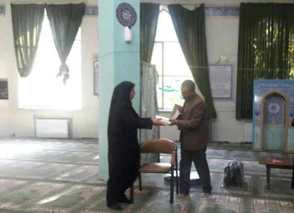 جلسه نقد و تحلیل کتاب گلستان یازدهم