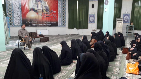 جلسه نقد و تحلیل کتاب گلستان یازدهم