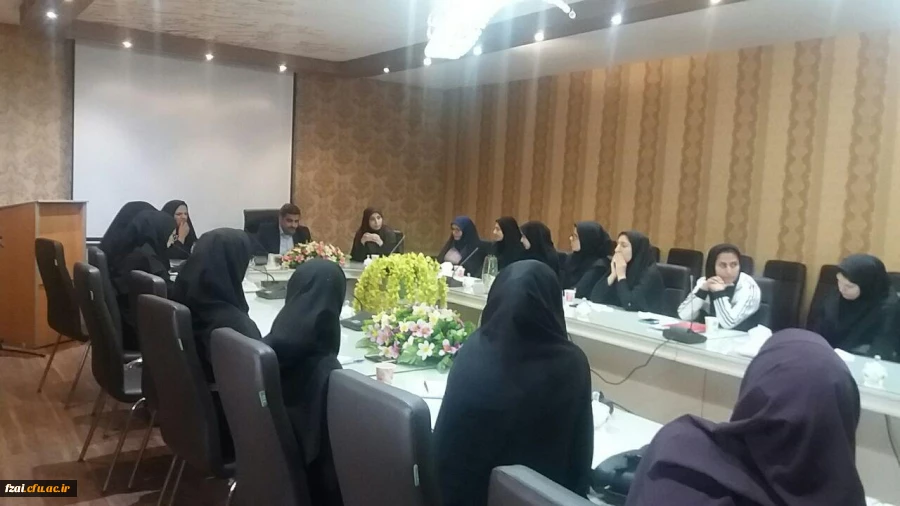 جلسه مسئولان پردیس  با نمایندگان دانشجویی