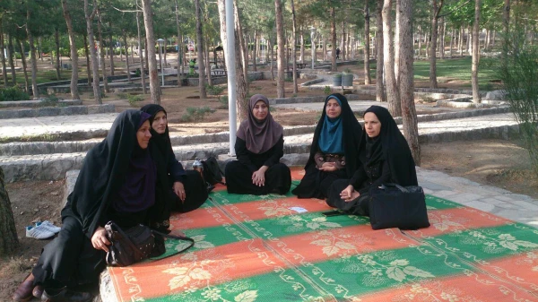 کوه گشت کارکنان پردیس فاطمه زهرا (س) به مناسبت هفته سلامت