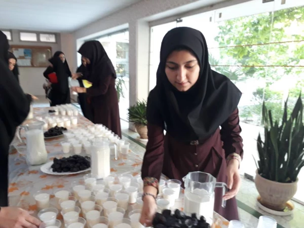 پذیرایی سالم از دانشجویان به مناسبت روز سلامت