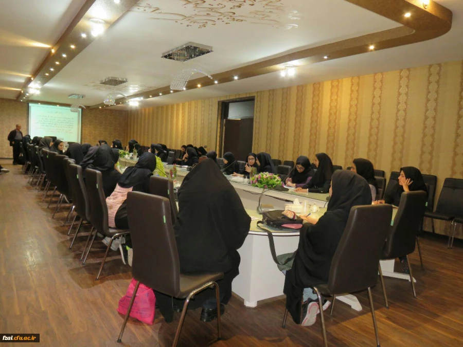 همایش ارتقای حرفه ای معلمان ریاضی.چرا؟و چگونه؟