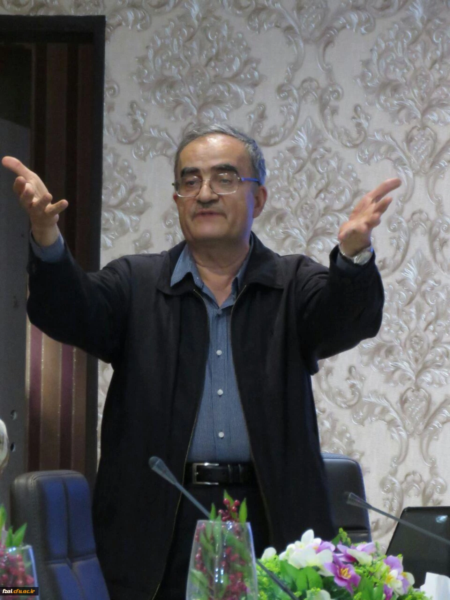 همایش ارتقای حرفه ای معلمان ریاضی.چرا؟و چگونه؟