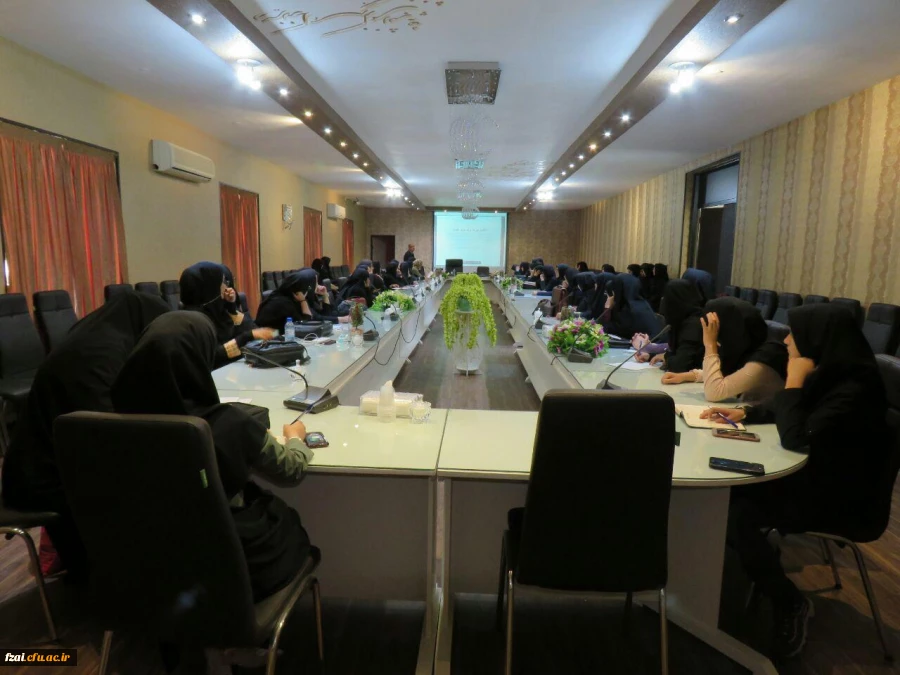 همایش ارتقای حرفه ای معلمان ریاضی.چرا؟و چگونه؟