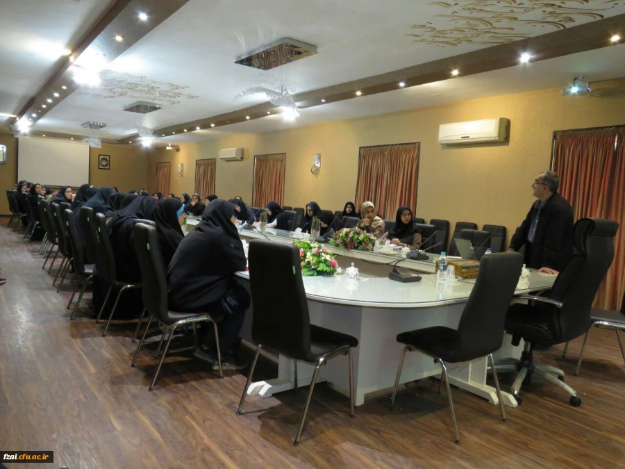 همایش ارتقای حرفه ای معلمان ریاضی.چرا؟و چگونه؟