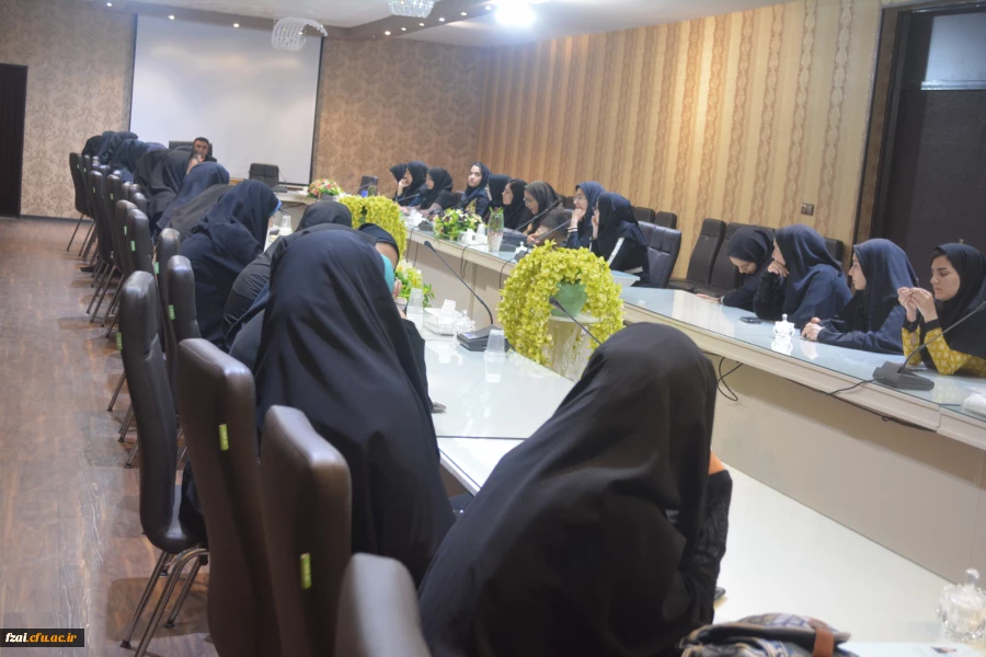 ارزیابی مطلوبیت دانشگاه از منظر دانشجو یان پردیس فاطمه زهرا (س) اصفهان هم اکنون