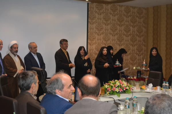 مراسم بزرگداشت هفته آموزش دانشگاه فرهنگیان مدیریت امور پردیس های استان اصفهان