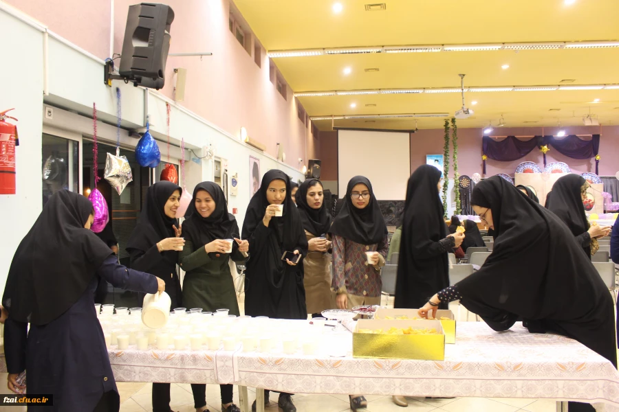 فضا سازی و برگزاری جشن هفته خوابگاه در پردیس فاطمه زهرا (س) اصفهان . همراه با سخنرانی مسوولین ، تقدیرازدانشجویان  فعال، تقدیرازاتاق برتروجمعی ازکارکنان با محوریت شعار امسال حمایت از کالای ایرانب