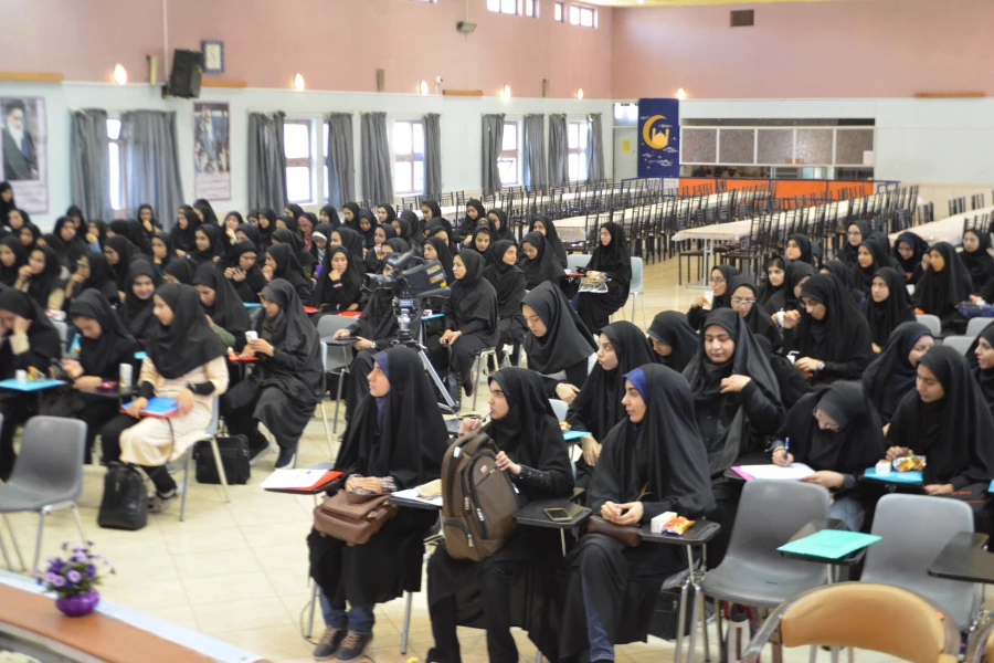 مراسم رسمی استقبال ازدانشجویان جدیدالورود پردیس فاطمه زهرا (س)