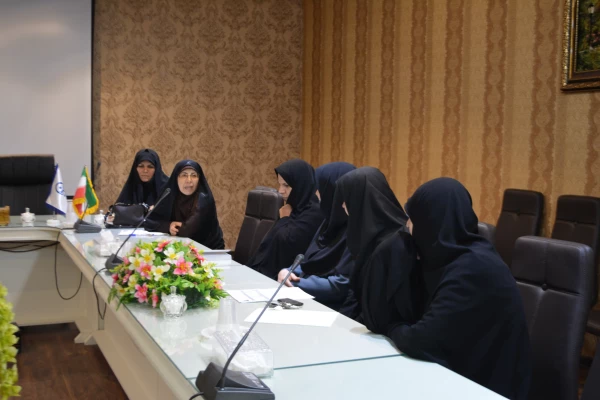 جلسه حلقه های صالحین بسیج اساتید