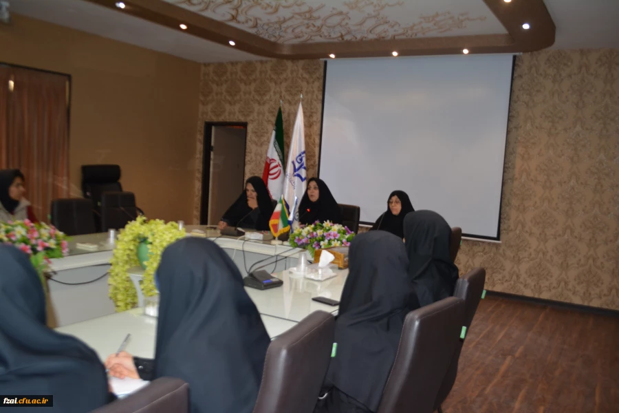 برگزاری میزگرد نقش اجتماعی زنان ، چالش ها و راهکارها در پردیس فاطمه زهرا(س)