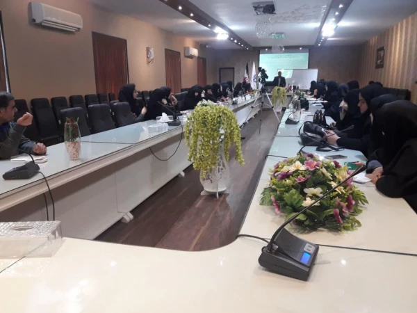 برگزاری جلسه سخنرانی با حضور معاون علم و سازندگی ناحیه ی بسیج دانشجویی استان اصفهان به مناسبت 9 دی ماه