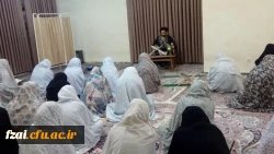 مراسم جزءخوانی در خوابگاه قبل از نماز مغرب و عشا در ایام ماه مبارک رمضان در پردیس