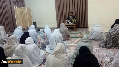 مراسم جزءخوانی در خوابگاه قبل از نماز مغرب و عشا در ایام ماه مبارک رمضان در پردیس