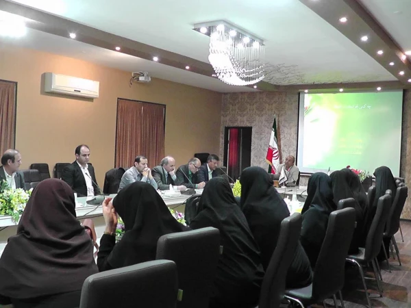 جلسه مشترک مسئولان دانشگاه فرهنگیان استان اصفهان با اعضاء محترم هیات علمی