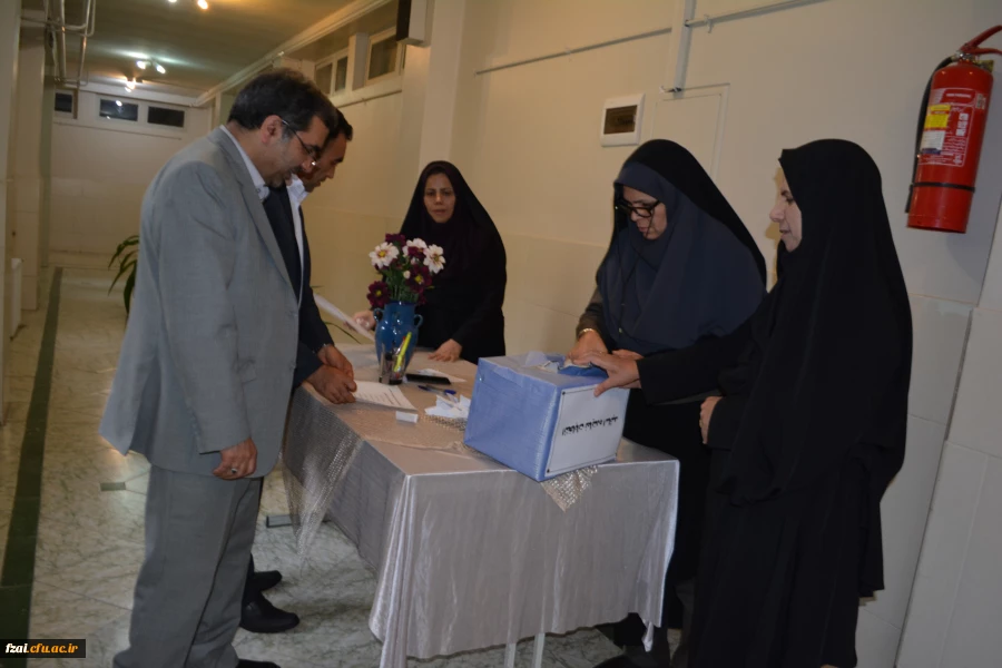 جلسه مشترک مسئولان دانشگاه فرهنگیان استان اصفهان با اعضاء محترم هیات علمی