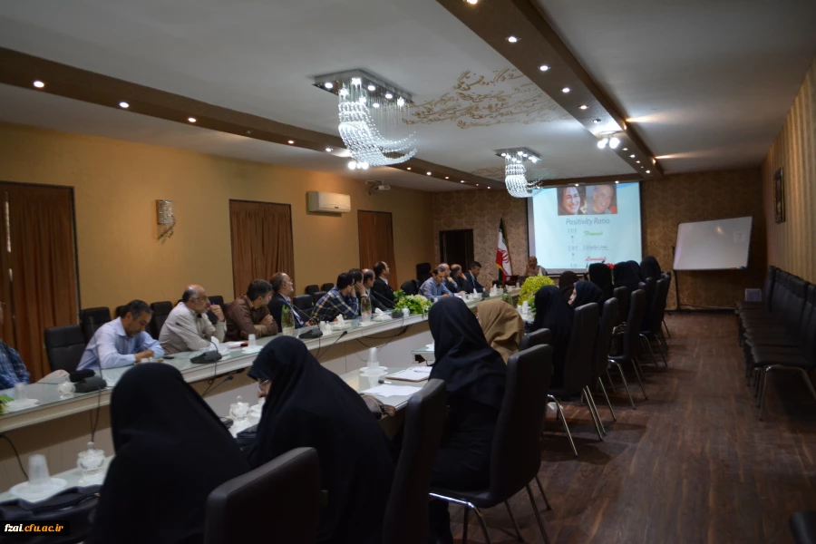 جلسه مشترک مسئولان دانشگاه فرهنگیان استان اصفهان با اعضاء محترم هیات علمی