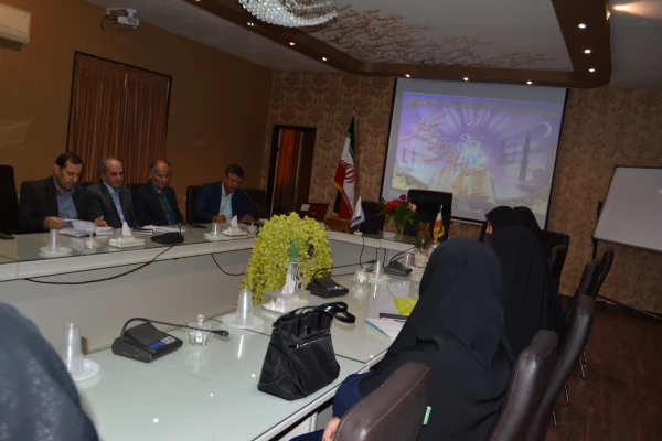 جلسه مشترک مسئولان دانشگاه فرهنگیان استان اصفهان با اعضاء محترم هیات علمی