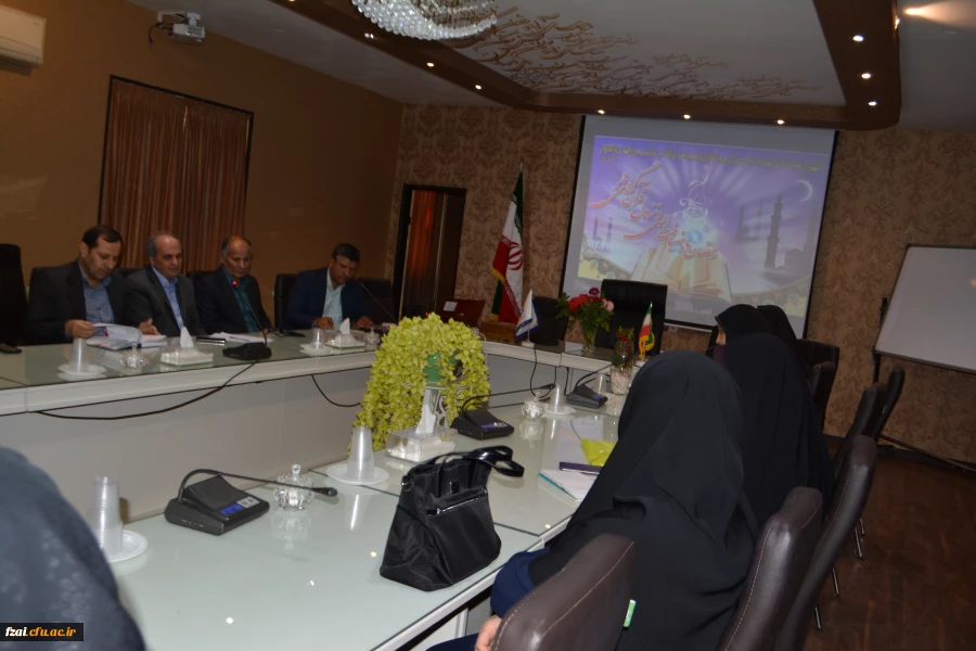 جلسه مشترک مسئولان دانشگاه فرهنگیان استان اصفهان با اعضاء محترم هیات علمی