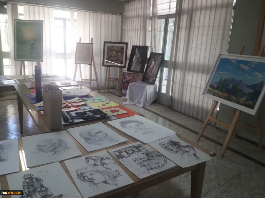 برپایی نمایشگاه آثار هنری 
