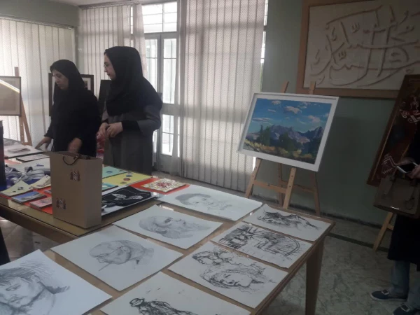 برپایی نمایشگاه آثار هنری 