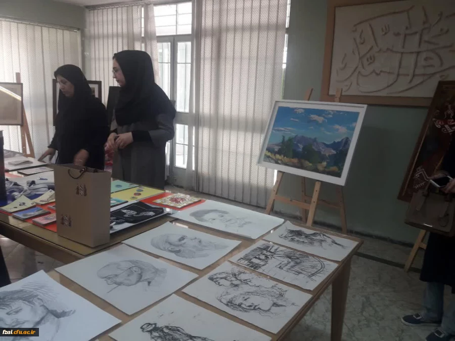 برپایی نمایشگاه آثار هنری 
