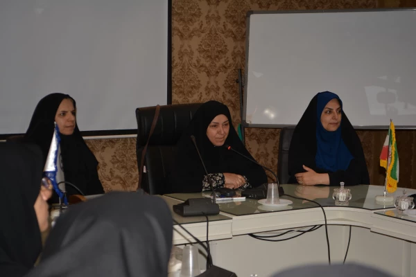 دیدار صمیمی دکتر احمدی مشاور رییس دانشگاه فرهنگیان در امور بانوان با دانشجویان پردیس فاطمه زهرا (س) اصفهان