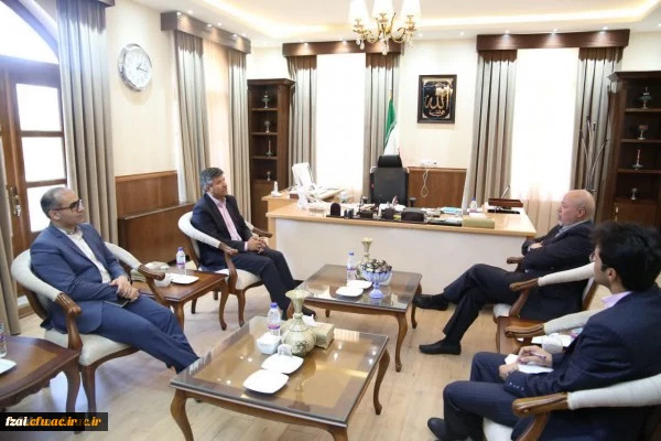 استاندار اصفهان در دیدار با سرپرست دانشگاه فرهنگیان استان اصفهان عنوان کرد:
استقلال و رسالت دانشگاه باید حفظ شود