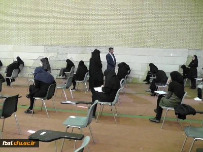 سرپرست مدیریت امور پردیس های استان اصفهان  از روند برگزاری امتحانات پایان ترم پردیس فاطمه زهرا (س) بازدید کرد.