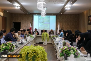 در حاشیه جشنواره فرهنگی دانشجو معلمان در دانشگاه فرهنگیان اصفهان صورت گرفت:
نشست مدیر کل و مسئولین حوزه فرهنگی دانشگاه با کارشناسان فرهنگی و اجتماعی