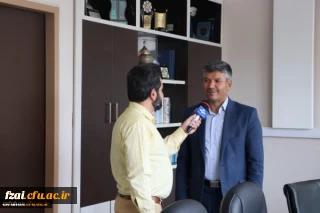 در مصاحبه ریاست دانشگاه فرهنگیان استان اصفهان با خبرگزاری صدا و سیما صورت گرفت:
دعوت از رتبه های برتر کنکور سراسری برای حضور در دانشگاه فرهنگیان و انتخاب شغل معلمی