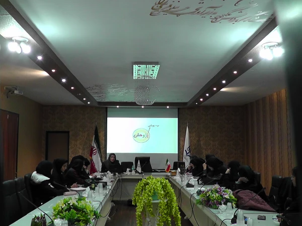 کارگاه گام های موثر در پژوهش دانشجویان با حضور دکتر اکرمی استاد راهنما پژوهش  