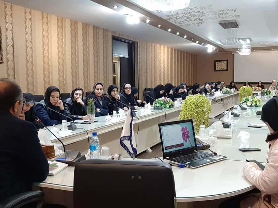 برگزاری نشست تخصصی طنز در ادبیات