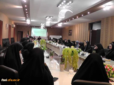 نشست صمیمی دکتر عروف زاد مدیریت امور پردیس های استان اصفهان با 
دبیران کانون های فرهنگی -اجتماعی و دبیران انجمن های علمی پردیس ها و مراکز