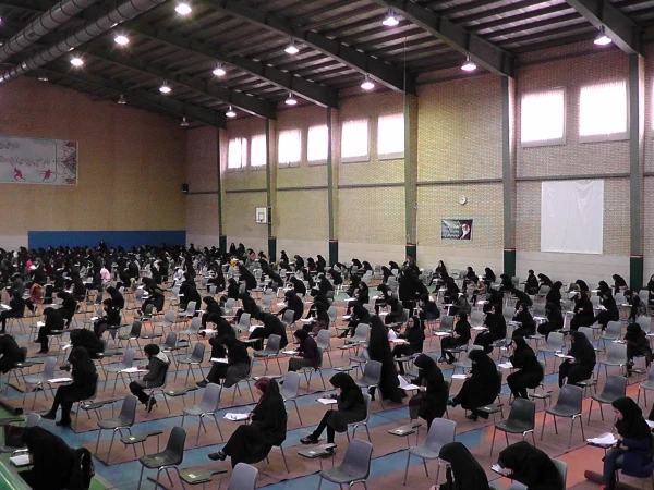 امتحانات پایان ترم نیم سال اول تحصیلی در دانشگاه فرهنگیان پردیس فاطمه زهرا (س) اصفهان در حال برگزاری است.