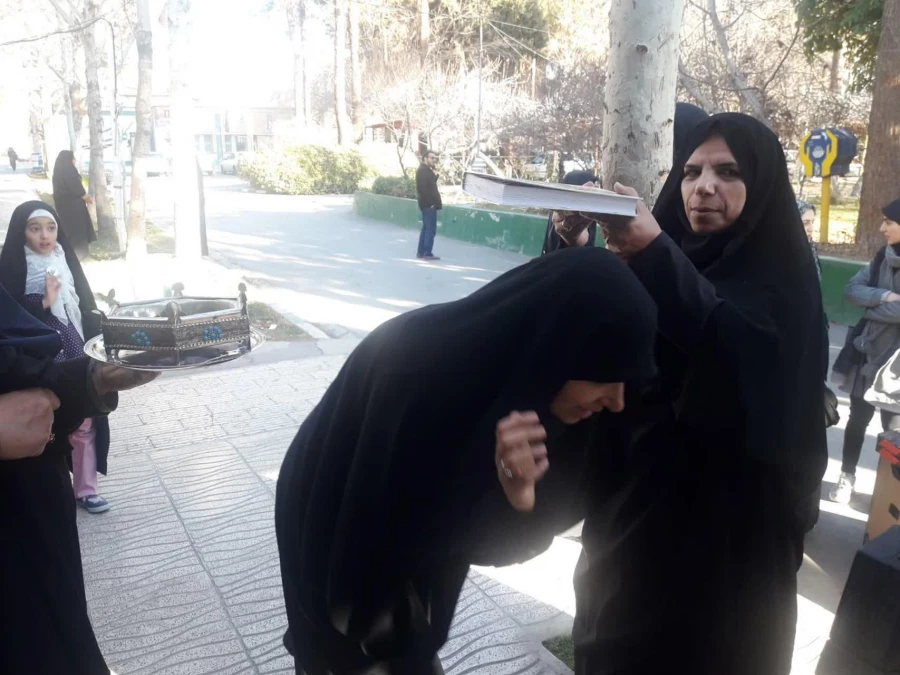 اعزام جمعی از دانشجومعلمان پردیس فاطمه زهرا(س) به مشهد مقدس ویژه دوره حیات طیبه