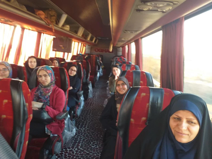 اعزام جمعی از دانشجومعلمان پردیس فاطمه زهرا(س) به مشهد مقدس ویژه دوره حیات طیبه