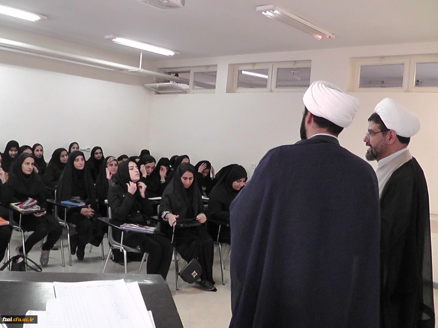 دانشجویان شرکت کننده در دوره ضمن خدمت معراج در پردیس فاطمه زهرا(س)