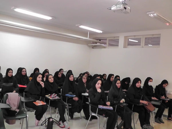 دانشجویان شرکت کننده در دوره ضمن خدمت معراج در پردیس فاطمه زهرا(س)